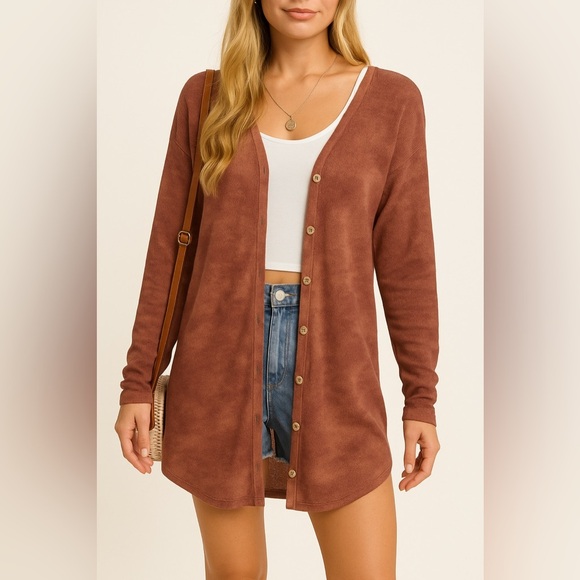 Z SUPPLY Mineral Wash Oversized Button Front Cardigan in Rust Clay Medium - Picture 1 of 15